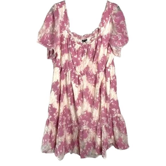 TORRID Foxglove Pink Mini two toned, lace floral, tierd babydoll dress. 1X - Picture 3 of 16